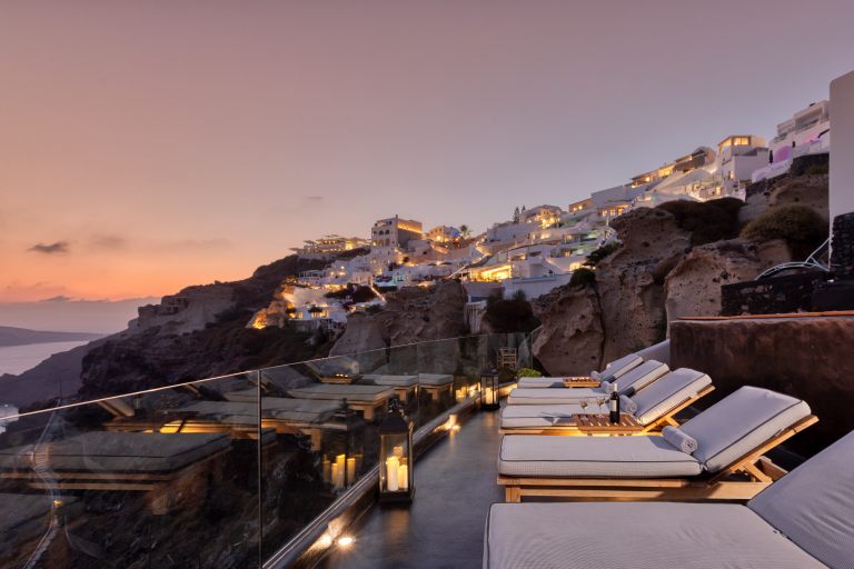 santorini-oia-caldera-view-nostos-hotel (2)